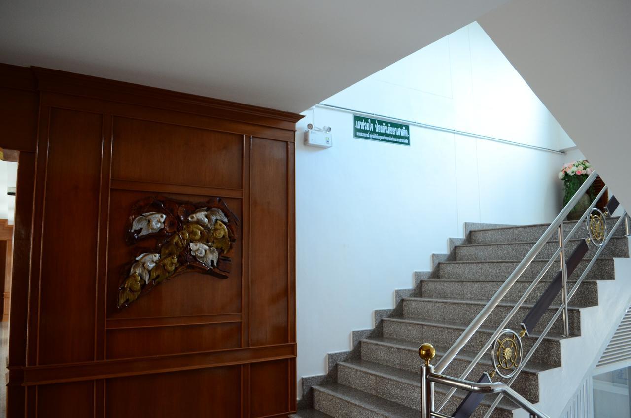 Ketsara Hotel Maha Sarakham Room photo